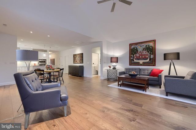 1032 PRESIDENTS DR, Lititz, PA 17543