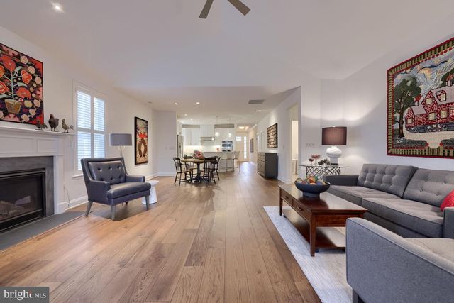 1032 PRESIDENTS DR, Lititz, PA 17543