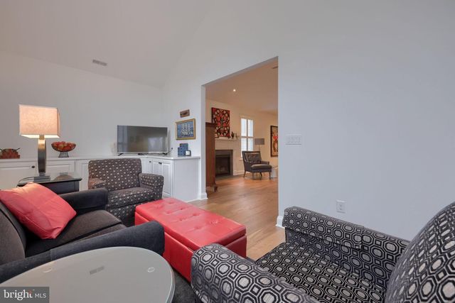 1032 PRESIDENTS DR, Lititz, PA 17543