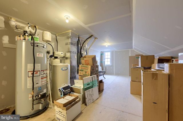 1032 PRESIDENTS DR, Lititz, PA 17543