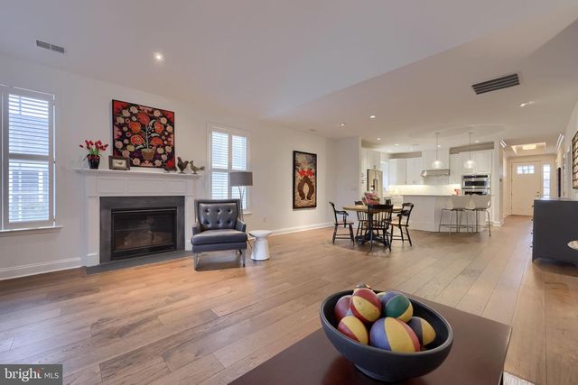 1032 PRESIDENTS DR, Lititz, PA 17543