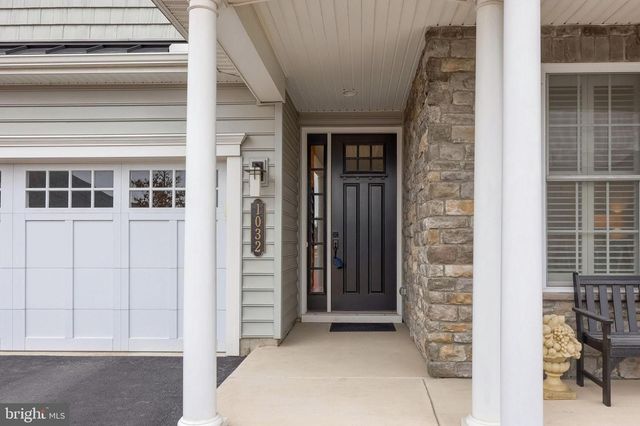 1032 PRESIDENTS DR, Lititz, PA 17543