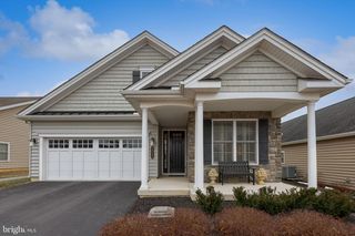 1032 PRESIDENTS DR, Lititz, PA 17543