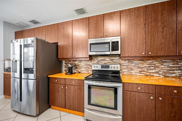 6504 SW 166th Court, Miami, FL 33193