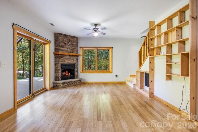 447 Hidden Lake Parkway, Nebo, NC 28761