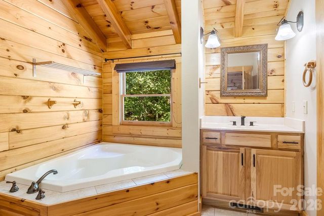447 Hidden Lake Parkway, Nebo, NC 28761
