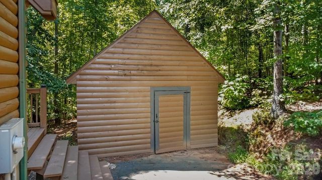 447 Hidden Lake Parkway, Nebo, NC 28761