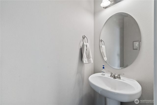 16514 45th Avenue E, Tacoma, WA 98446
