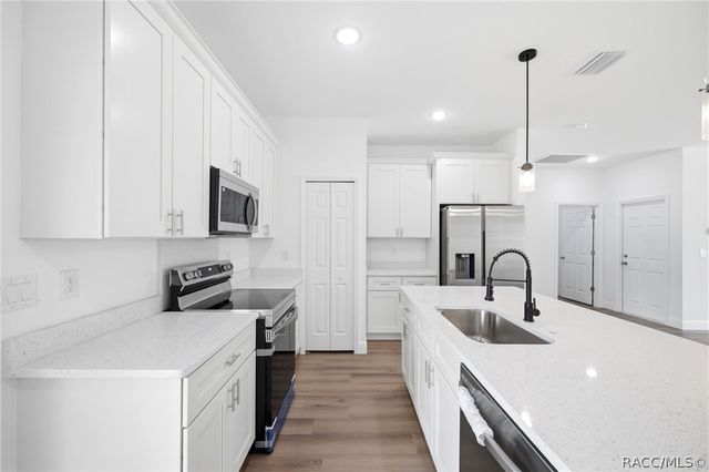 7712 N Tide Point, Citrus Springs, FL 34434