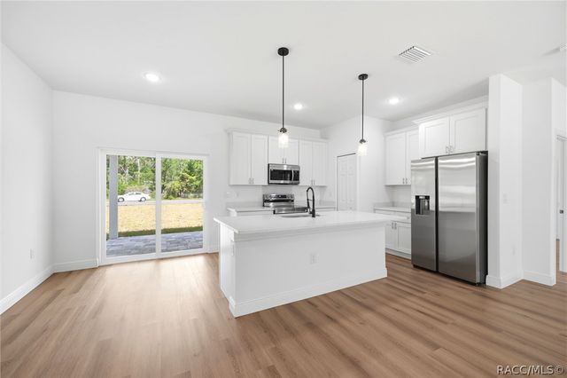 7712 N Tide Point, Citrus Springs, FL 34434