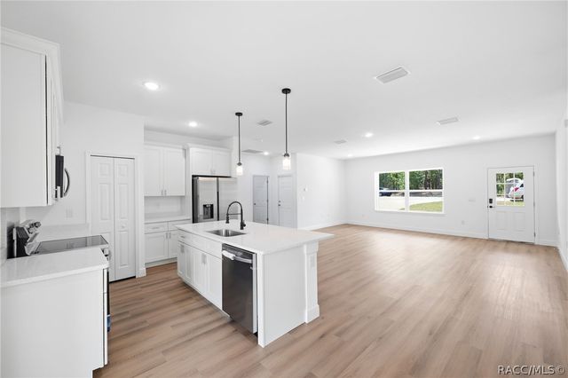 7712 N Tide Point, Citrus Springs, FL 34434
