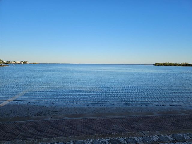 4851 W GANDY BOULEVARD B3L14, Tampa, FL 33611