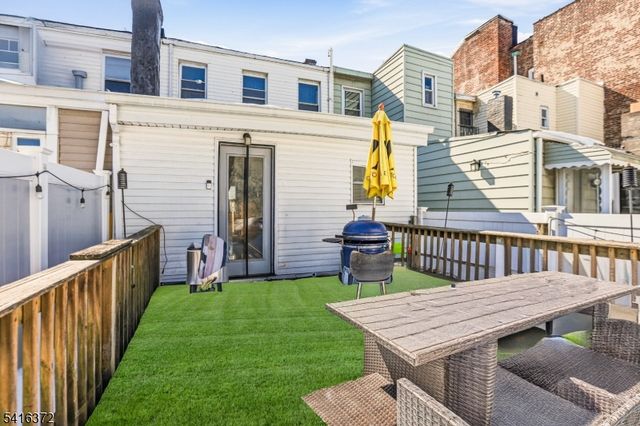 138 Broadway, Jersey City, NJ 07306