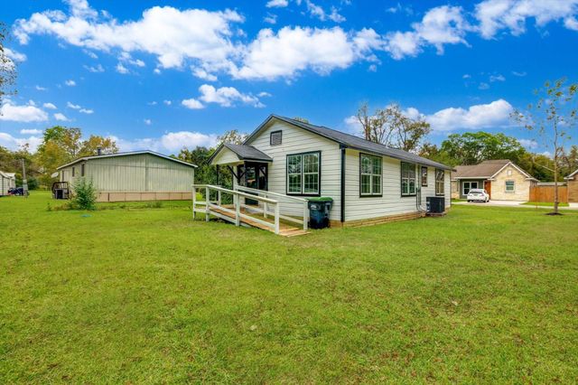 3510 Brooks Street, Dayton, TX 77535