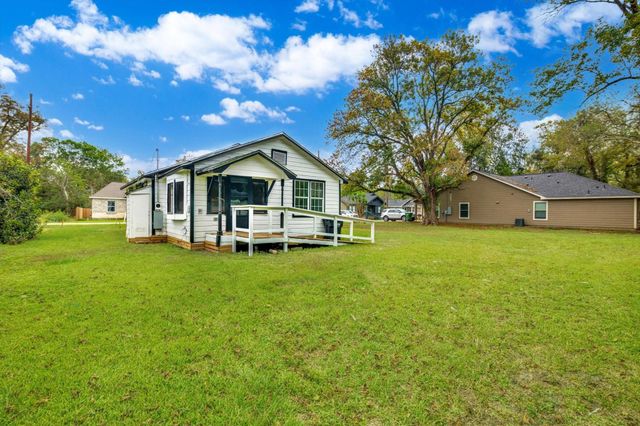 3510 Brooks Street, Dayton, TX 77535