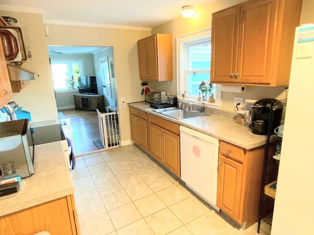 346 Old Connecticut Path, Framingham, MA 01701