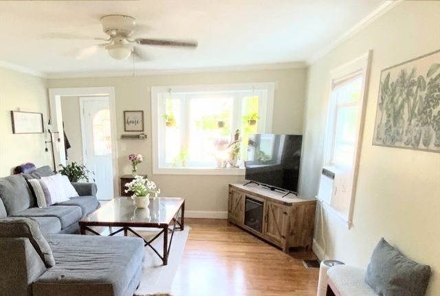 346 Old Connecticut Path, Framingham, MA 01701
