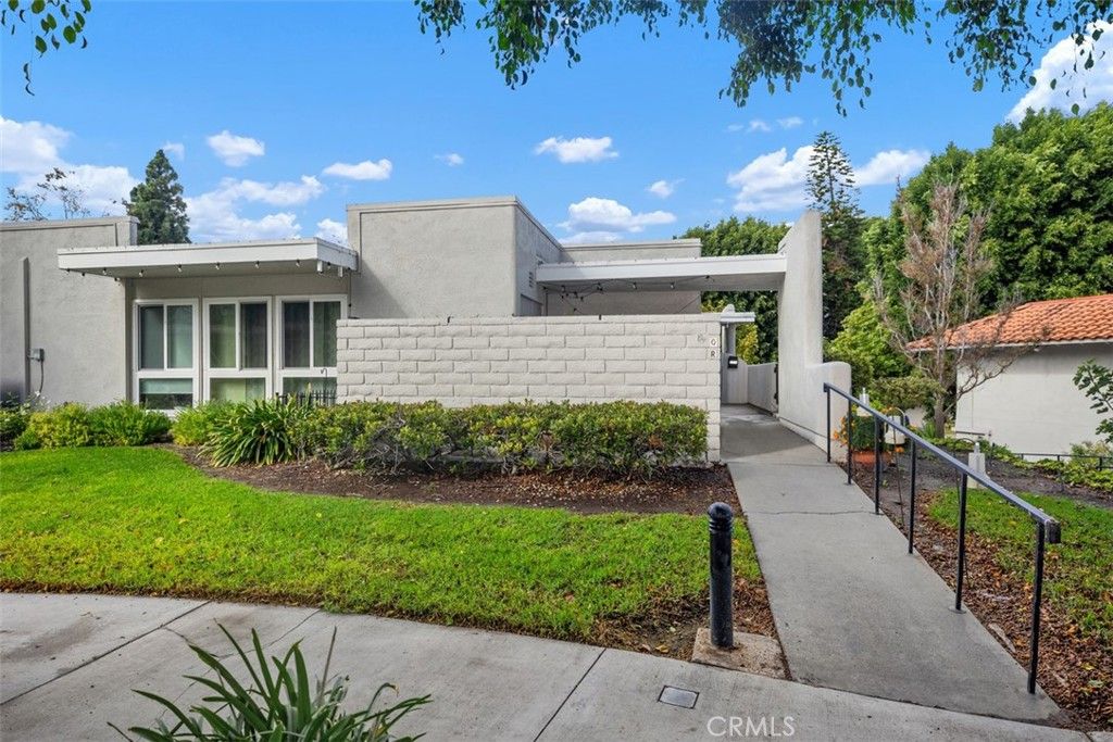 2328 Via Mariposa W Q, Laguna Woods, CA 92637