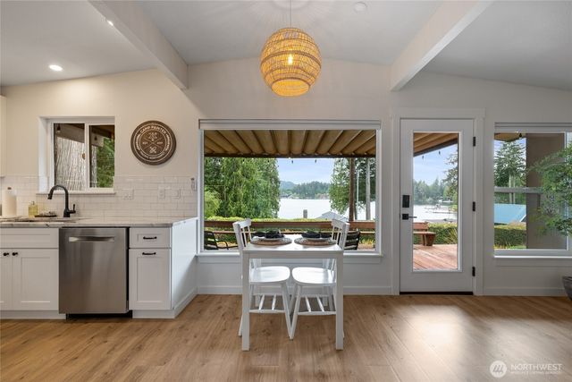 1125 W Lost Lake Road, Shelton, WA 98584