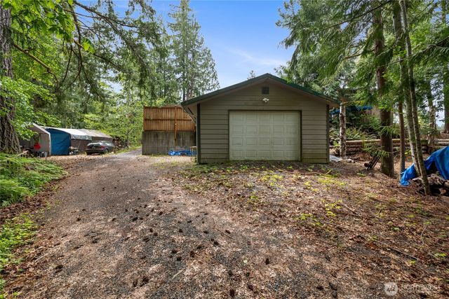 1125 W Lost Lake Road, Shelton, WA 98584