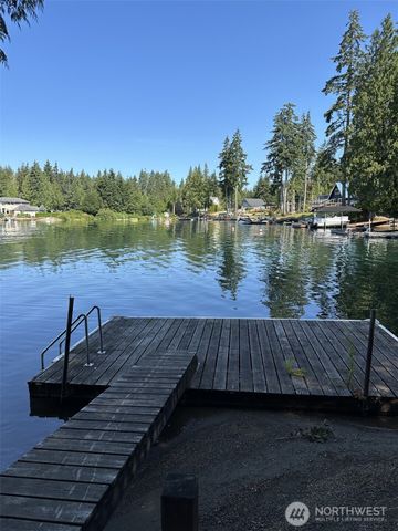 1125 W Lost Lake Road, Shelton, WA 98584