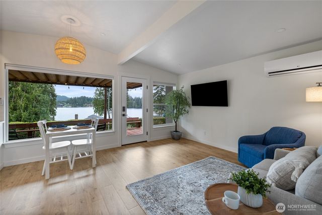 1125 W Lost Lake Road, Shelton, WA 98584