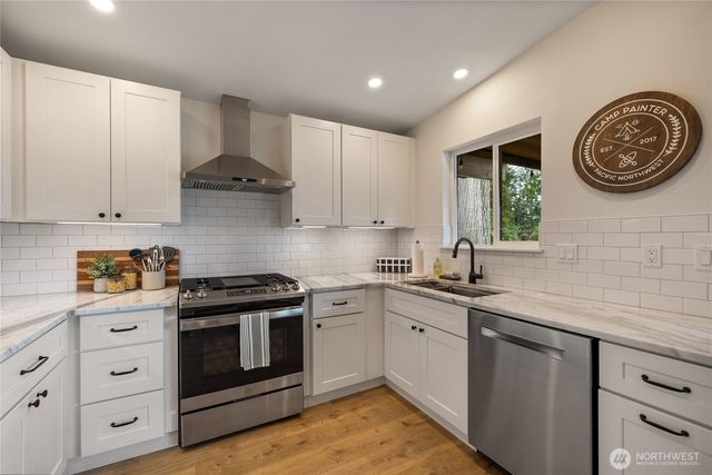 1125 W Lost Lake Road, Shelton, WA 98584