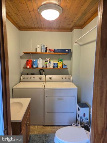 416 W MARKET ST, Williamstown, PA 17098