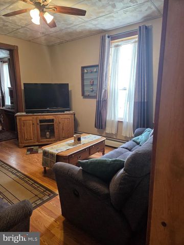 416 W MARKET ST, Williamstown, PA 17098