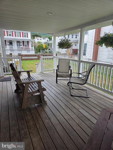 416 W MARKET ST, Williamstown, PA 17098