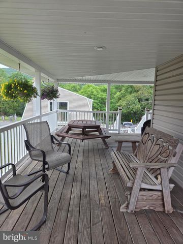 416 W MARKET ST, Williamstown, PA 17098