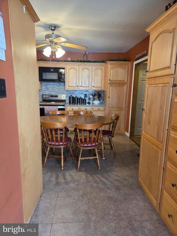 416 W MARKET ST, Williamstown, PA 17098