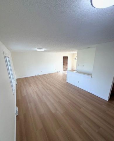 2627 Bret Ave, Salina, KS 67401