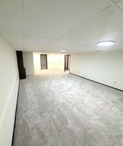 2627 Bret Ave, Salina, KS 67401