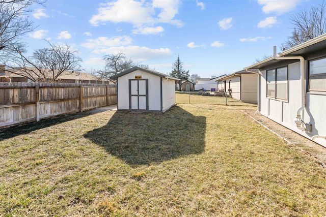 2627 Bret Ave, Salina, KS 67401