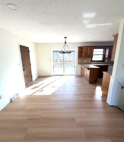 2627 Bret Ave, Salina, KS 67401