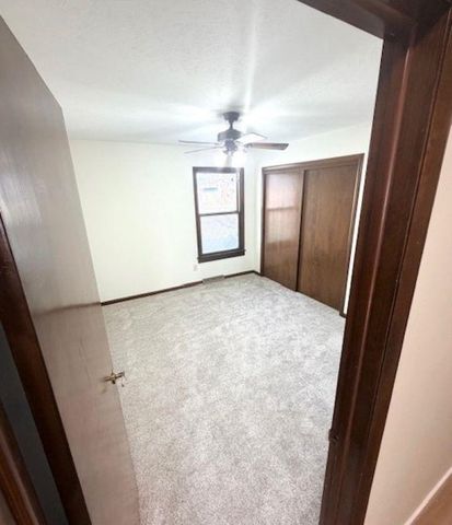 2627 Bret Ave, Salina, KS 67401