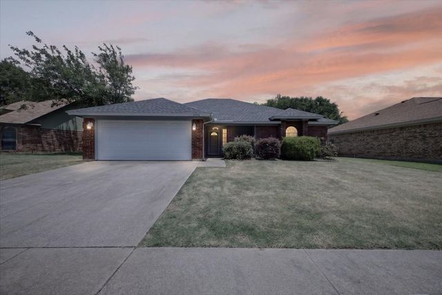 7728 Partridge Drive, Watauga, TX 76148