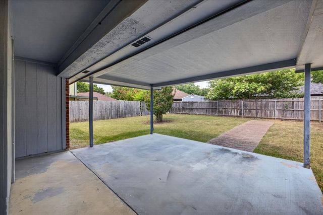 7728 Partridge Drive, Watauga, TX 76148