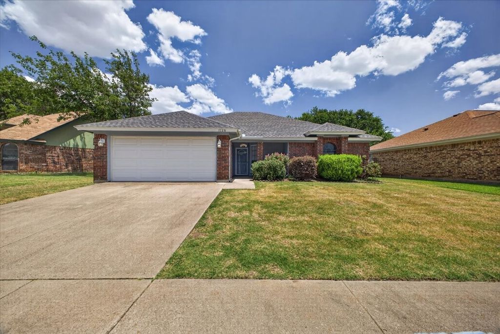 7728 Partridge Drive, Watauga, TX 76148