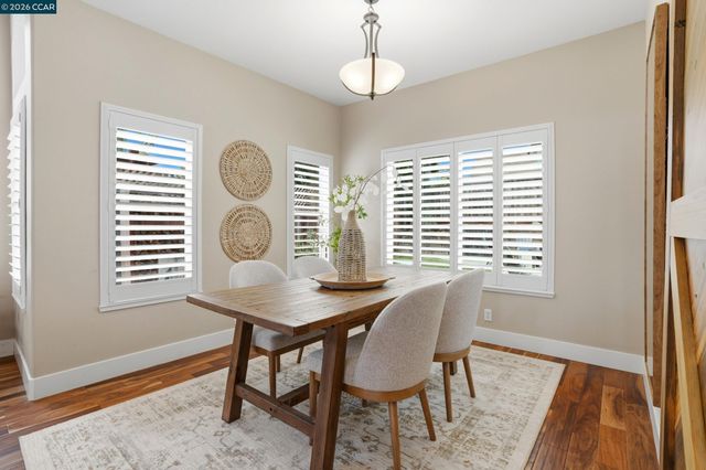 112 Mont St Michel Way, Martinez, CA 94553