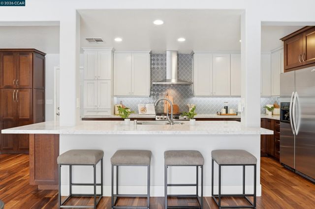 112 Mont St Michel Way, Martinez, CA 94553