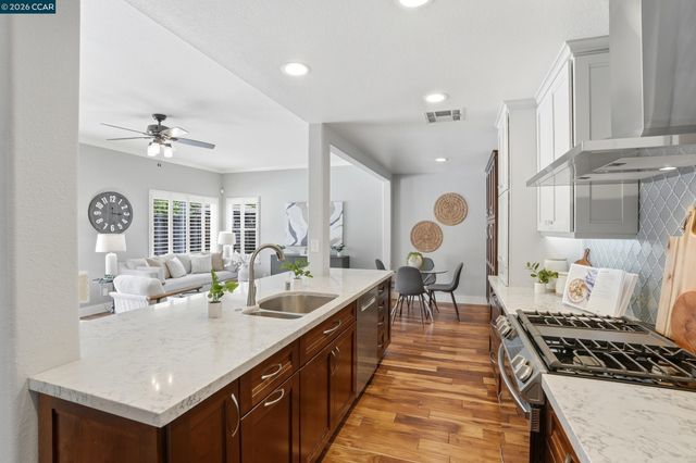 112 Mont St Michel Way, Martinez, CA 94553