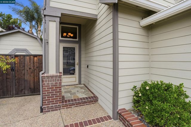 112 Mont St Michel Way, Martinez, CA 94553