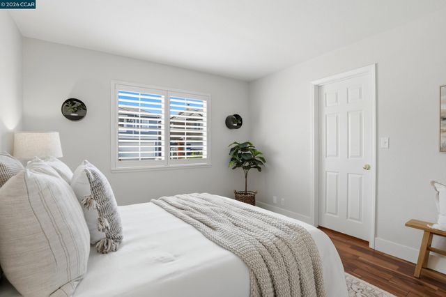 112 Mont St Michel Way, Martinez, CA 94553