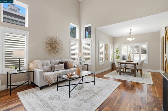 112 Mont St Michel Way, Martinez, CA 94553