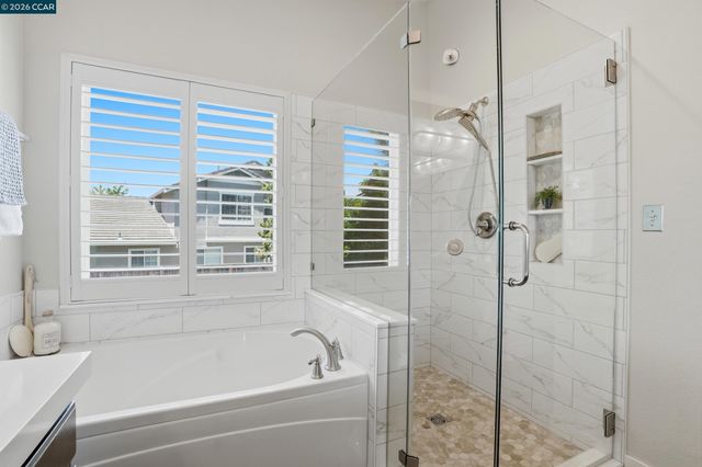 112 Mont St Michel Way, Martinez, CA 94553