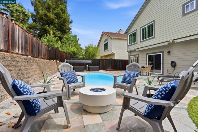112 Mont St Michel Way, Martinez, CA 94553