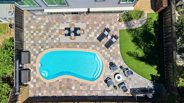 112 Mont St Michel Way, Martinez, CA 94553