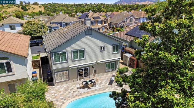 112 Mont St Michel Way, Martinez, CA 94553